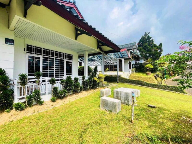 VILLA LOTUS 2 – 4 KAMAR, PRIVATE POOL, KARAOKE, BILLIARD & BBQ