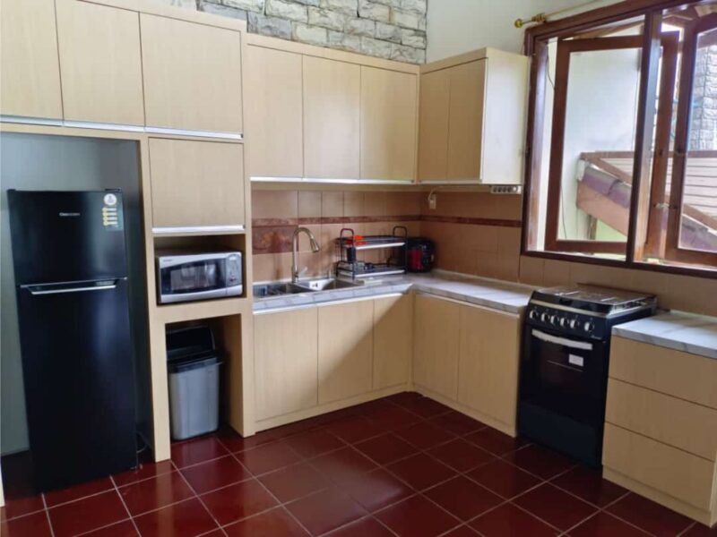 LIBURAN RAMAI-RAMAI? VILLA BELLA 30 ORANG + PRIVATE POOL + KARAOKE