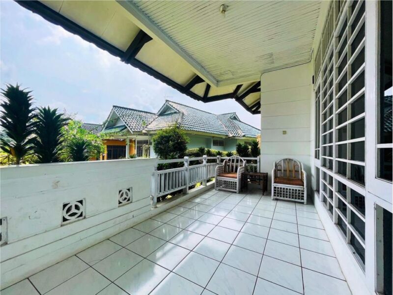 VILLA LOTUS 2 – 4 KAMAR, PRIVATE POOL, KARAOKE, BILLIARD & BBQ
