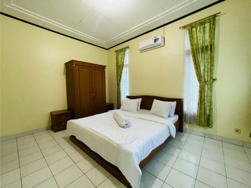 VILLA LOTUS 2 – 4 KAMAR, PRIVATE POOL, KARAOKE, BILLIARD & BBQ