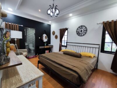 SEWA VILLA MALINI DENGAN 5 KAMAR KAPASITAS 30 ORANG