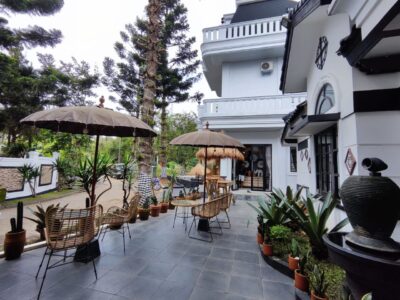 SEWA VILLA MALINI DENGAN 5 KAMAR KAPASITAS 30 ORANG