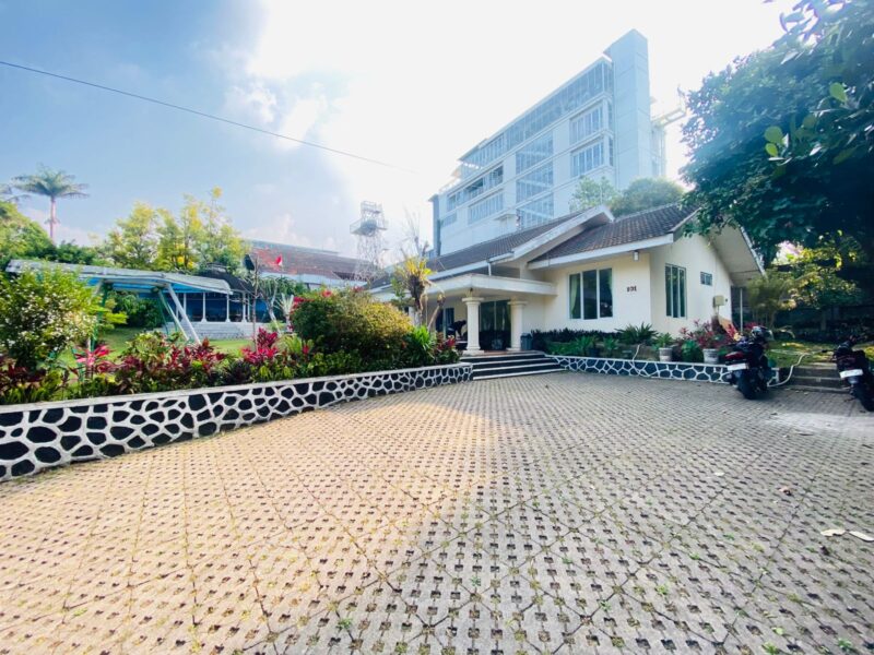 Sewa Villa Cimacan 1 – 4 Kamar & Kolam Renang