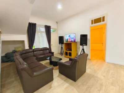Sewa Villa Puncak Cipanas 9 Kamar – Villa Srijaya