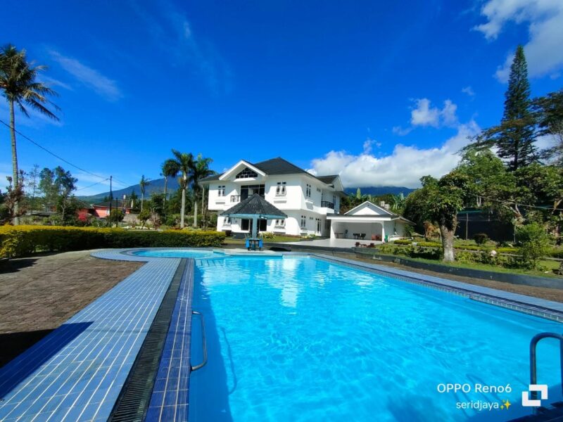 Sewa Villa Puncak Cipanas 9 Kamar – Villa Srijaya