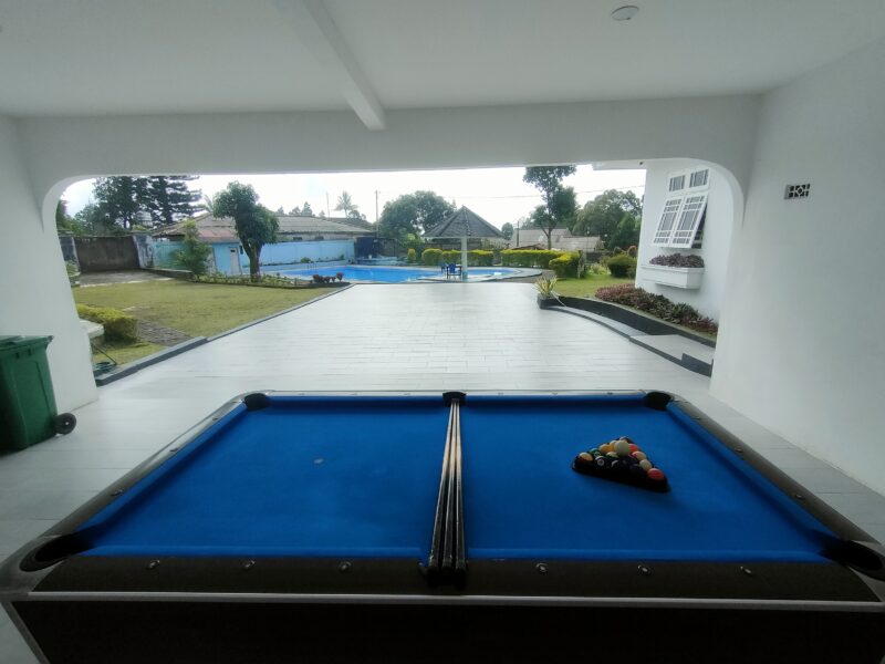 Sewa Villa Puncak Cipanas 9 Kamar – Villa Srijaya