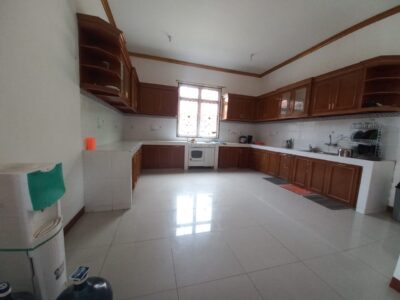 DISEWAKAN – VILLA ALFATIH PUNCAK CIPANAS