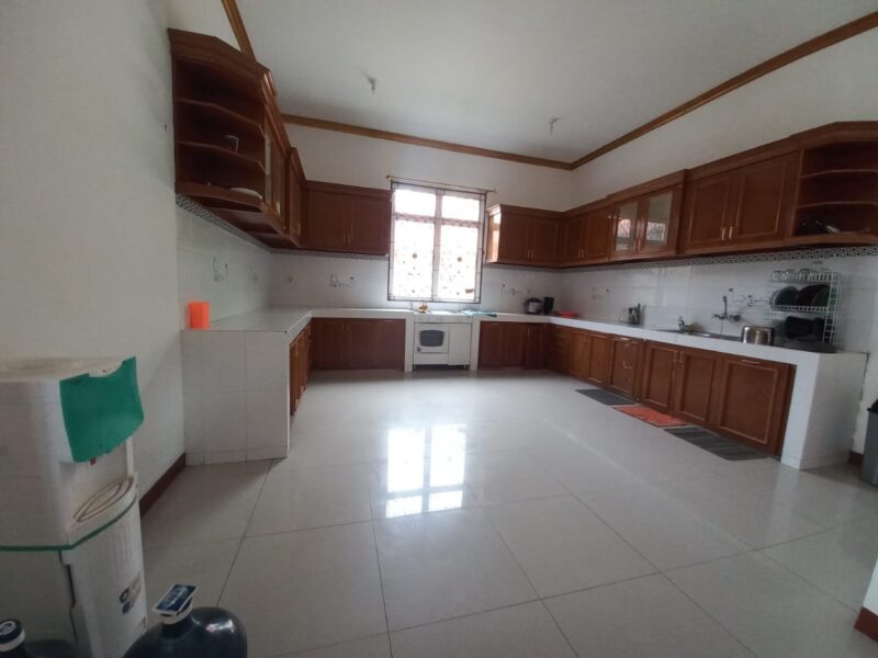 DISEWAKAN – VILLA ALFATIH PUNCAK CIPANAS