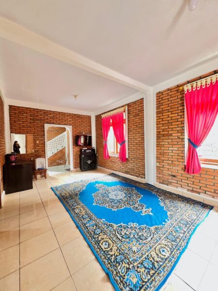 DISEWAKAN VILLA MEWAH – VIEW GUNUNG GEDE & GUNUNG PANGRANGO