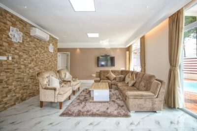 Sewa Villa WHB - Kapasitas 30 Orang