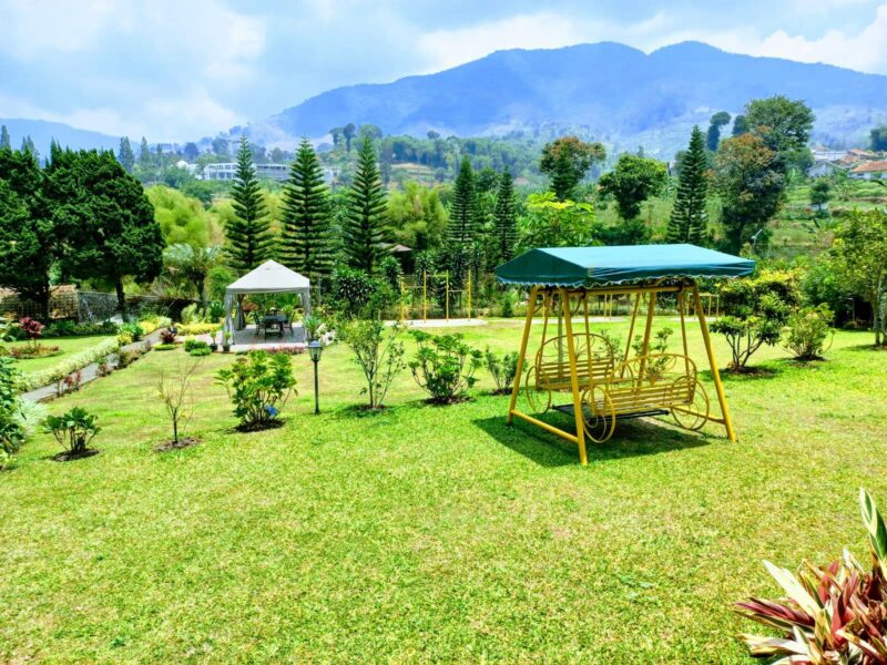 VILLA KACA - KAPASITAS 50 ORANG